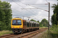 323206